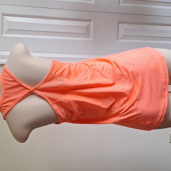 3/$20 Reebok Excersise 2-Top Bundle Size S/M - Picture 5 of 16